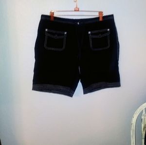 EUC- blk/ wht Danskin Now shorts-8/10